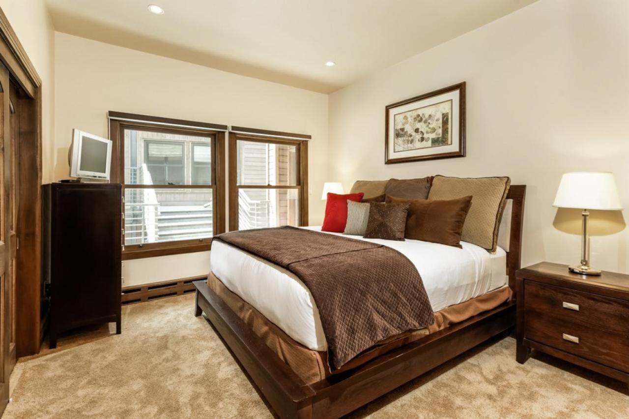 Durant Condominiums Unit C6, Ski-In Condo, 2 Blocks From The Silver Queen Gondola Aspen Exterior photo